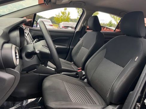 Used 2020 Nissan Versa S FWD image 12