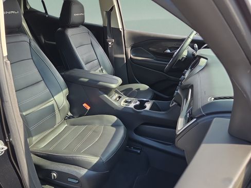 Certified 2024 GMC Terrain Denali w/ Denali Premium Package AWD/4WD image 15