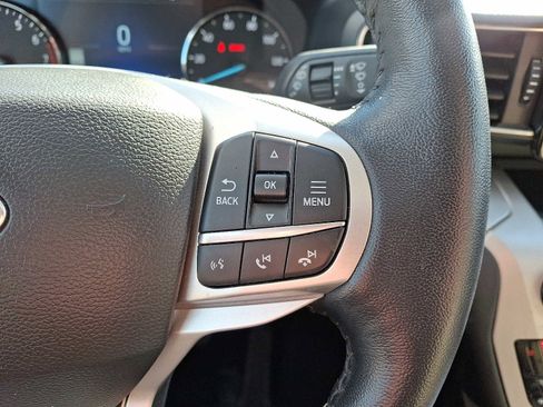 Used 2022 Ford Explorer XLT w/ Equipment Group 202A image 25