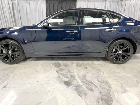 Used 2019 INFINITI Q70 Luxe image 9