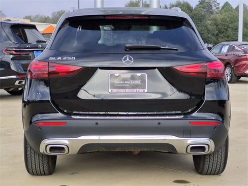 Certified 2025 Mercedes-Benz GLA 250 image 5