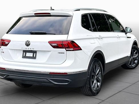 Used 2022 Volkswagen Tiguan SE AWD/4WD image 13