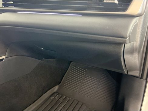 Used 2025 Toyota Camry XSE image 35