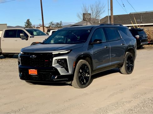 New 2026 Chevrolet Traverse RS w/ LPO, Floor Liner Package image 1