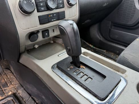 Used 2010 Ford Escape XLT FWD image 20