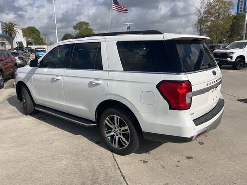 Used 2022 Ford Expedition XLT RWD image 4