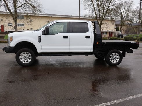 Used 2019 Ford F350 XL image 3