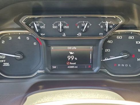 Used 2022 GMC Sierra 1500 SLT w/ SLT Premium Plus Package RWD image 13