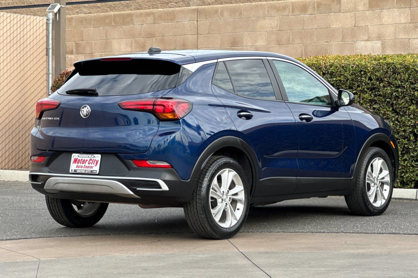 Certified 2023 Buick Encore GX Preferred FWD image 4