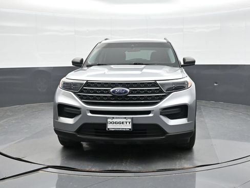 Used 2021 Ford Explorer XLT RWD image 17