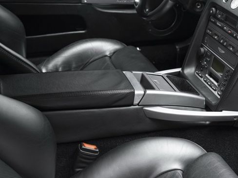 Used 2005 Aston Martin Vanquish S image 28