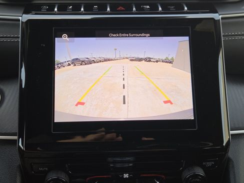 Used 2025 Jeep Grand Cherokee Laredo X RWD image 21