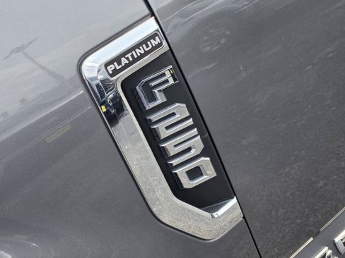 Used 2022 Ford F250 Platinum w/ Tremor Off-Road Package AWD/4WD image 12