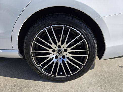 Used 2024 Mercedes-Benz C 300 Sedan image 25