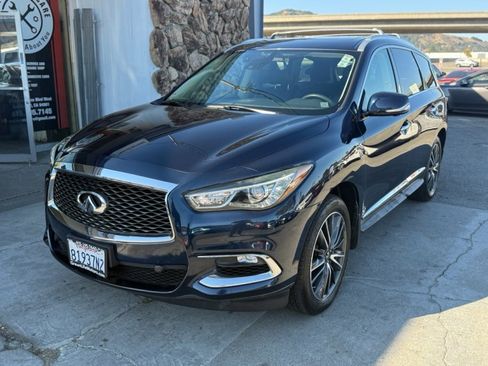 Used 2018 INFINITI QX60 Luxe w/ Deluxe Technology Package image 3