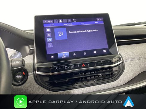 Used 2022 Jeep Compass Latitude w/ Convenience Group image 2