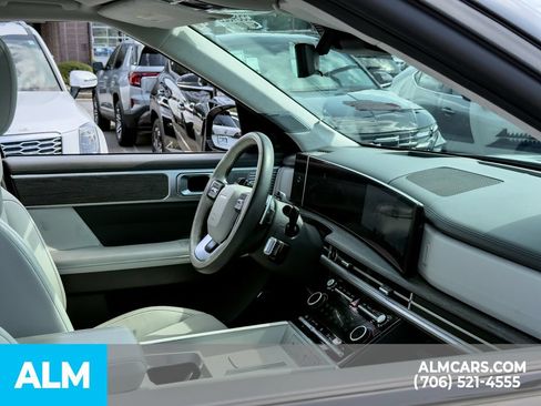 Used 2025 Hyundai Santa Fe Calligraphy AWD/4WD image 18