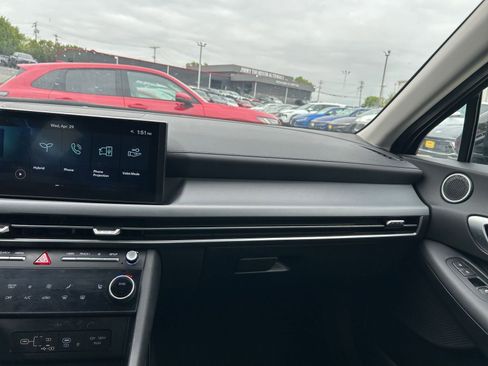 Used 2025 Hyundai Sonata SEL FWD image 30