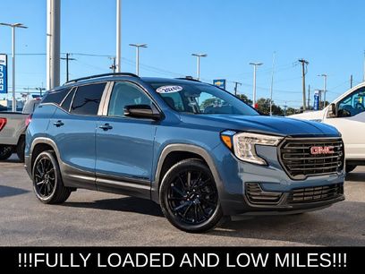 Used 2024 GMC Terrain SLE w/ Driver Convenience Package