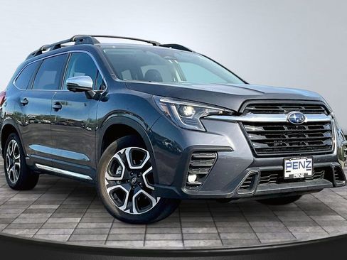 Used 2023 Subaru Ascent Limited w/ Technology Package AWD/4WD image 3