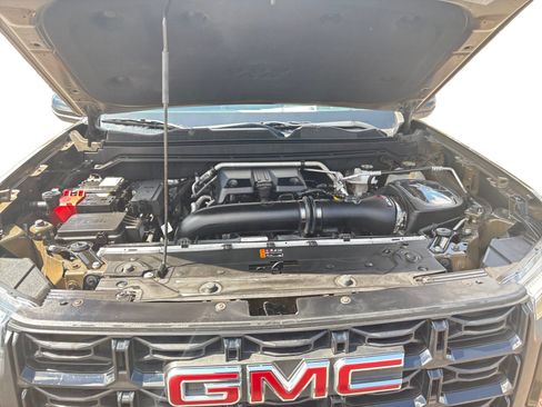 Used 2025 GMC Canyon Elevation AWD/4WD image 23