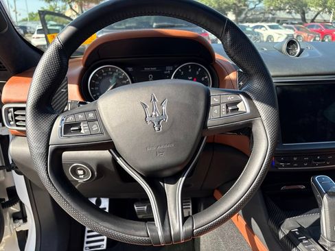 Used 2021 Maserati Levante GTS AWD/4WD image 12