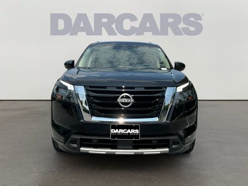 Used 2025 Nissan Pathfinder SL AWD/4WD image 2