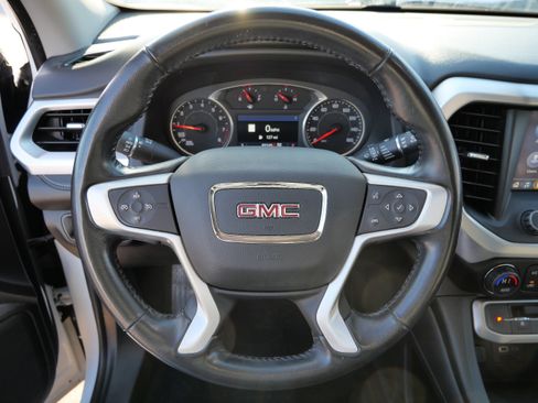 Used 2020 GMC Acadia SLT image 26