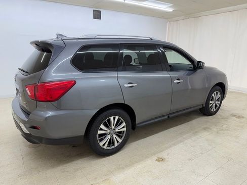Used 2019 Nissan Pathfinder SL AWD/4WD image 7