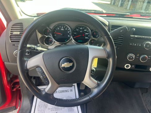 Used 2010 Chevrolet Silverado 1500 LT w/ Power Pack Plus AWD/4WD image 13