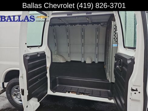 Certified 2016 Chevrolet Express 2500 image 21