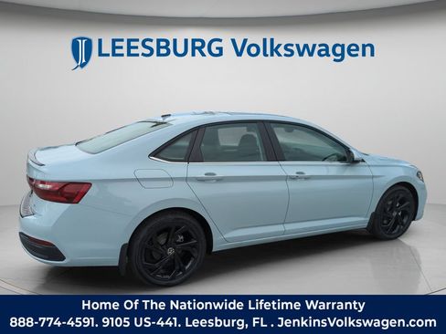 New 2026 Volkswagen Jetta SE FWD image 5