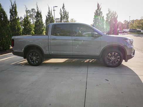 Certified 2025 Honda Ridgeline Sport image 11