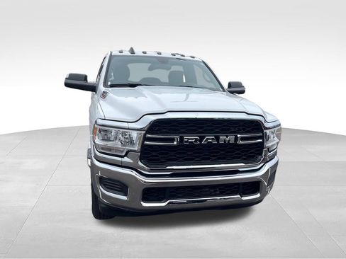 Used 2021 RAM 2500 Tradesman w/ Chrome Appearance Group AWD/4WD image 8