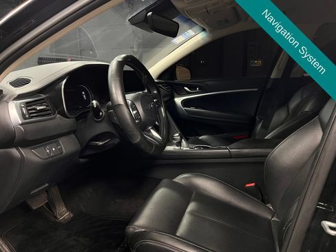 Used 2022 Genesis G70 2.0T RWD image 2
