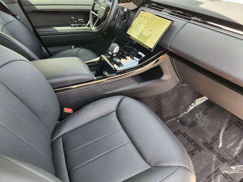 Certified 2025 Land Rover Range Rover Sport Dynamic SE AWD/4WD image 9