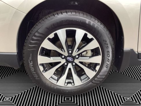 Used 2017 Subaru Outback 2.5i Limited image 14