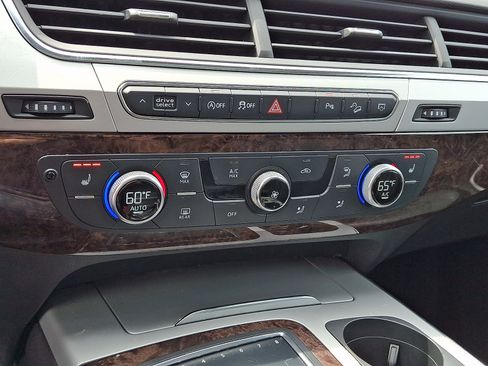 Used 2018 Audi Q7 2.0T Premium AWD/4WD image 17