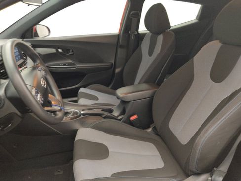 Used 2019 Hyundai Veloster 2.0 FWD image 17