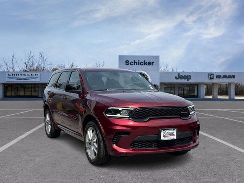 Used 2025 Dodge Durango GT AWD/4WD image 1