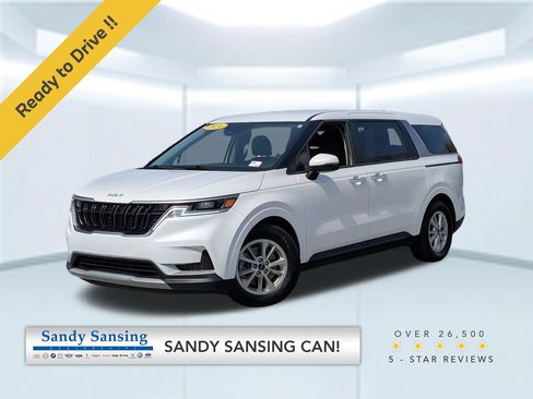 Used 2024 Kia Carnival LX image 1