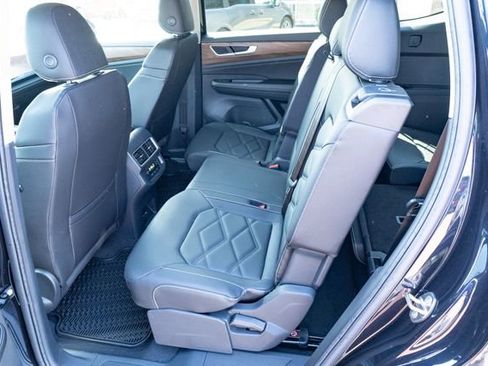 New 2026 Volkswagen Atlas SE image 30