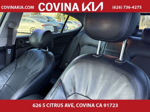 Used 2016 Kia Cadenza Premium image 16