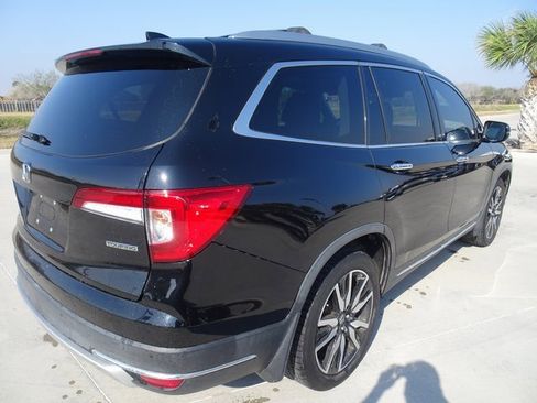 Used 2019 Honda Pilot Touring image 4