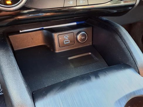 Used 2021 Ford Escape SE image 10