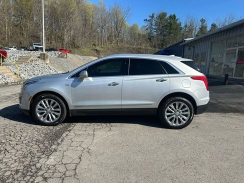 Used 2017 Cadillac XT5 Platinum w/ Driver Assist Package AWD/4WD image 2