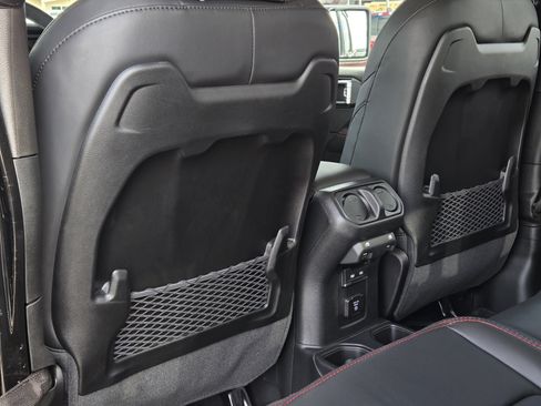 New 2025 Jeep Gladiator Rubicon w/ Convenience Group image 18