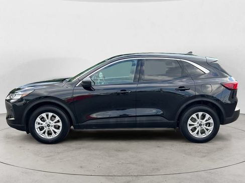 Used 2024 Ford Escape Active AWD/4WD image 2