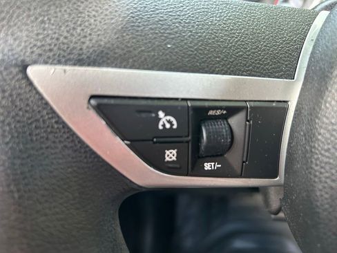 Used 2011 Chevrolet Camaro LS RWD image 19