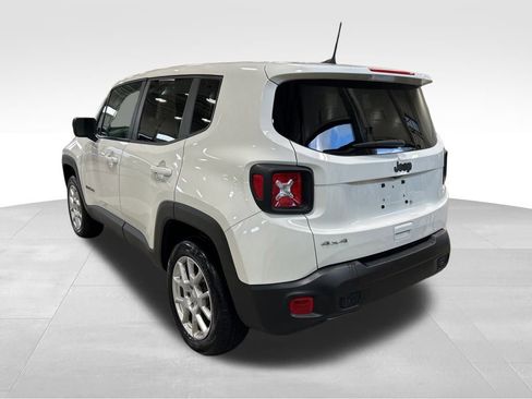 Used 2023 Jeep Renegade Latitude image 9